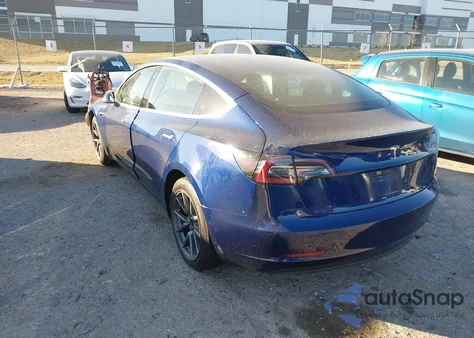 2018 Tesla Model 3 Long Range/Mid Range из США, поврежденный, VIN 5YJ3E1EAXJF102379